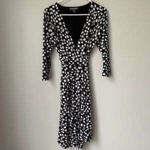 A Pea in the Pod Maternity Wrap Dress Size Medium